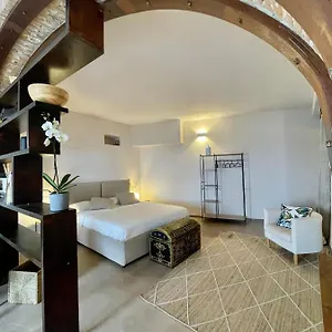 corallini-luxury-apartments-shiro.hotelitalianriviera.com/